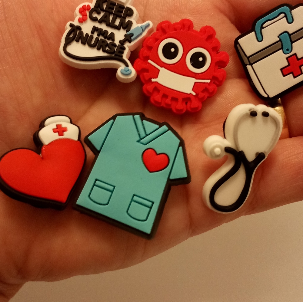 Croc‎ Charms